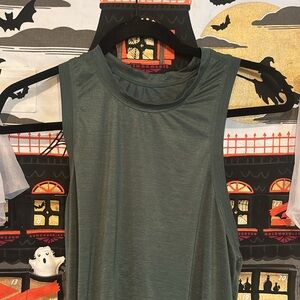Vuori size medium tank teal